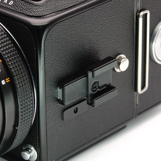 Flash shoe adapter for Hasselblad 500C/M & T-Rail cameras (ISO cold shoe)